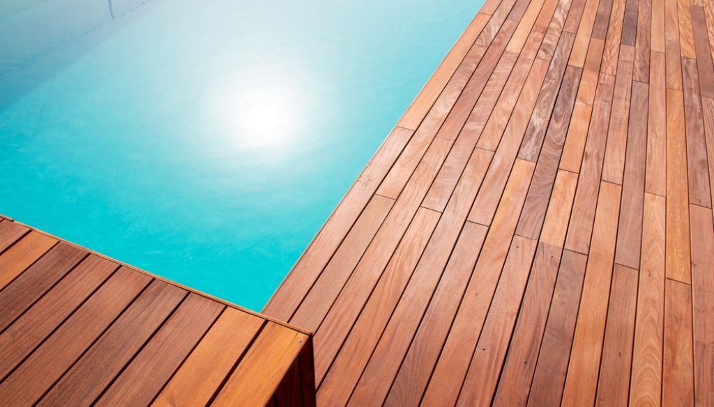 Top Woods and Wood-alternatives For Low Maintenance, Long-Lasting Wood Decks